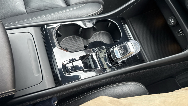 Volvo Xc40 2.0 T4 Inscription Pro 5dr AWD Geartronic Petrol Estate